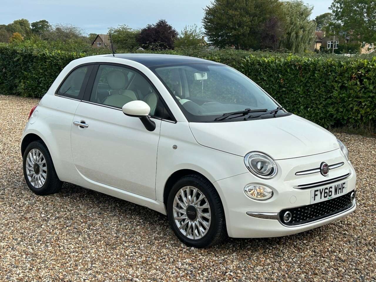 A 2016 FIAT 500 1.2 Lounge Hatchback 3dr Petrol Manual Euro 6 (s/s) (69 bhp) will come with A 2016 FIAT 500 1.2 Lounge Hatchback 3dr Petrol Manual Euro 6 (s/s) (69 bhp) will come with