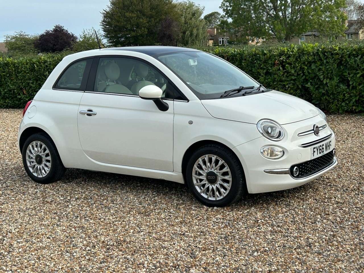 A 2016 FIAT 500 1.2 Lounge Hatchback 3dr Petrol Manual Euro 6 (s/s) (69 bhp) will come with A 2016 FIAT 500 1.2 Lounge Hatchback 3dr Petrol Manual Euro 6 (s/s) (69 bhp) will come with