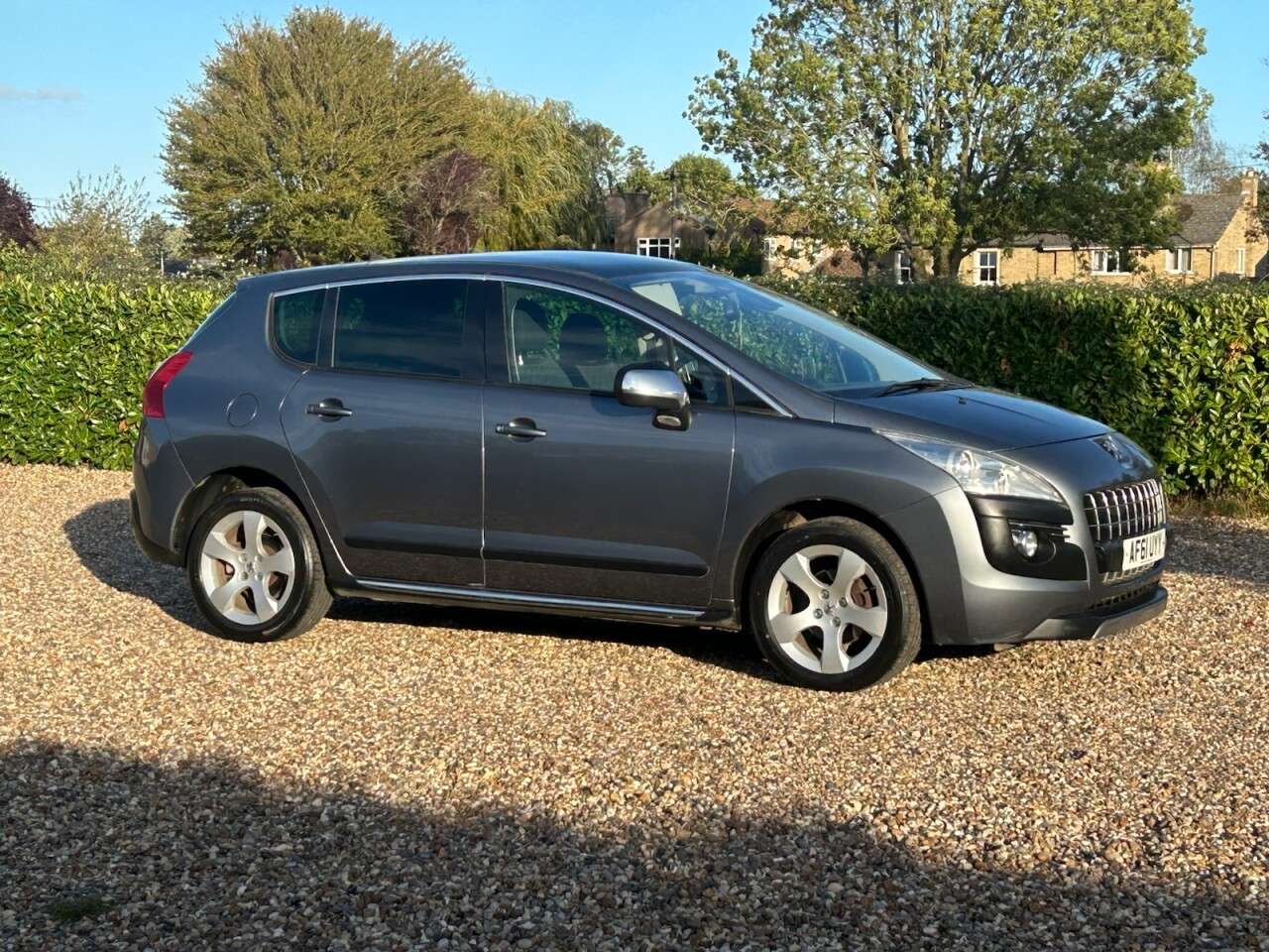 A 2011 PEUGEOT 3008 1.6 HDi Exclusive SUV 5dr Diesel Manual Euro 5 (112 ps) mot sept 2027 A 2011 PEUGEOT 3008 1.6 HDi Exclusive SUV 5dr Diesel Manual Euro 5 (112 ps) mot sept 2027