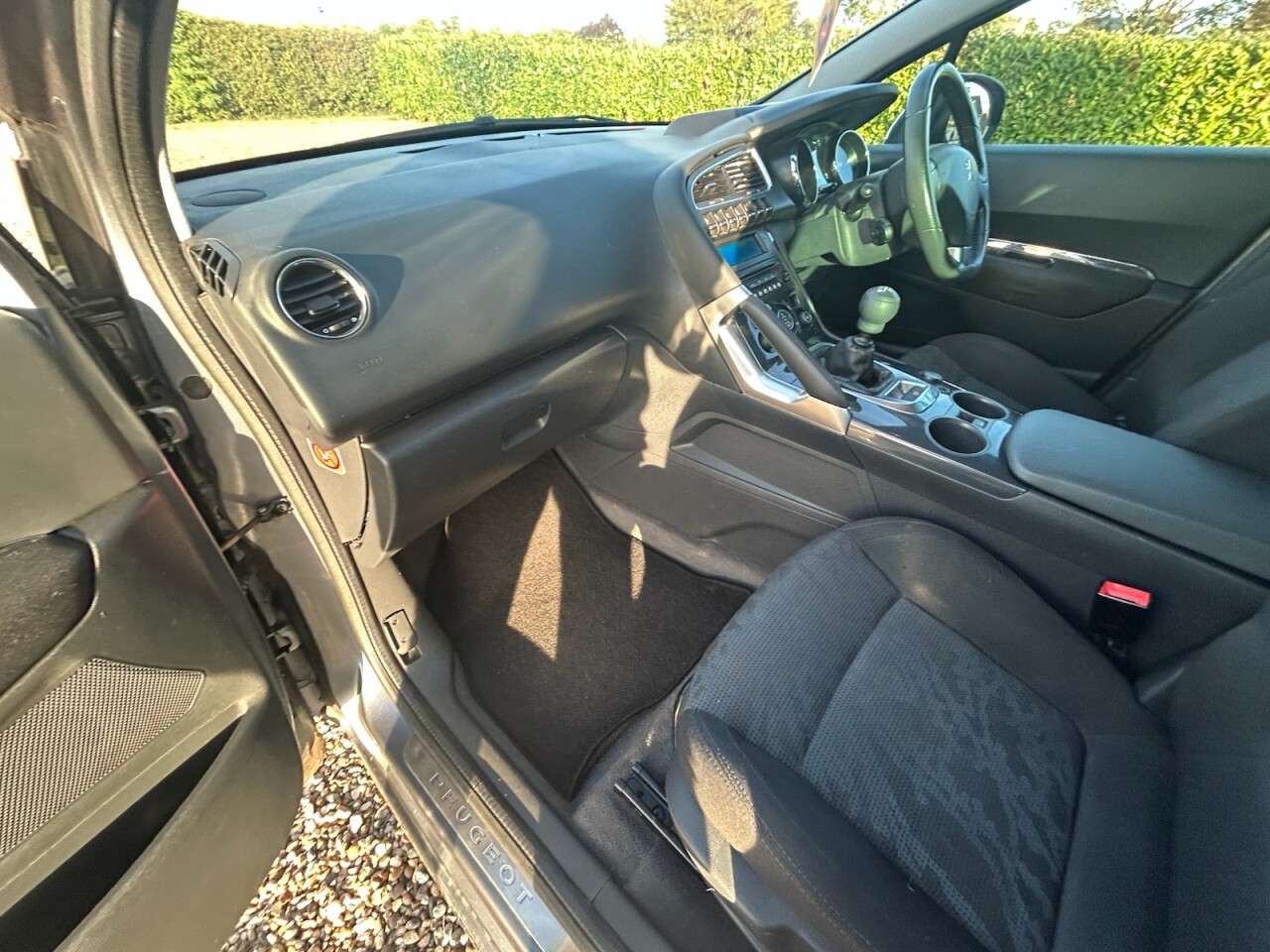 2011 PEUGEOT 3008 2011 PEUGEOT 3008