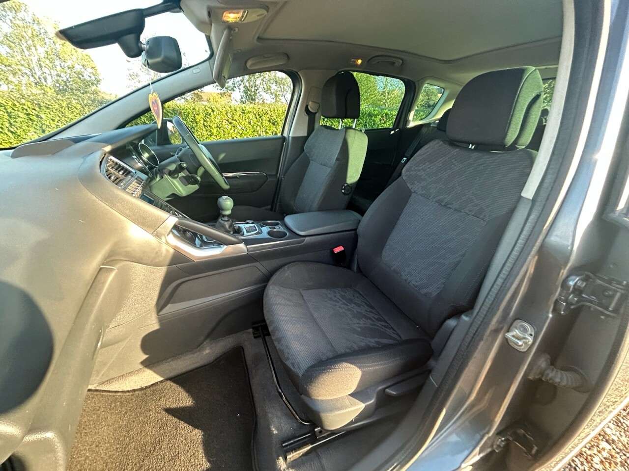 2011 PEUGEOT 3008 2011 PEUGEOT 3008