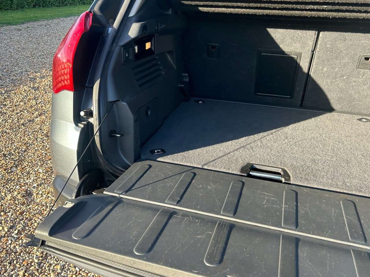 2011 PEUGEOT 3008 2011 PEUGEOT 3008