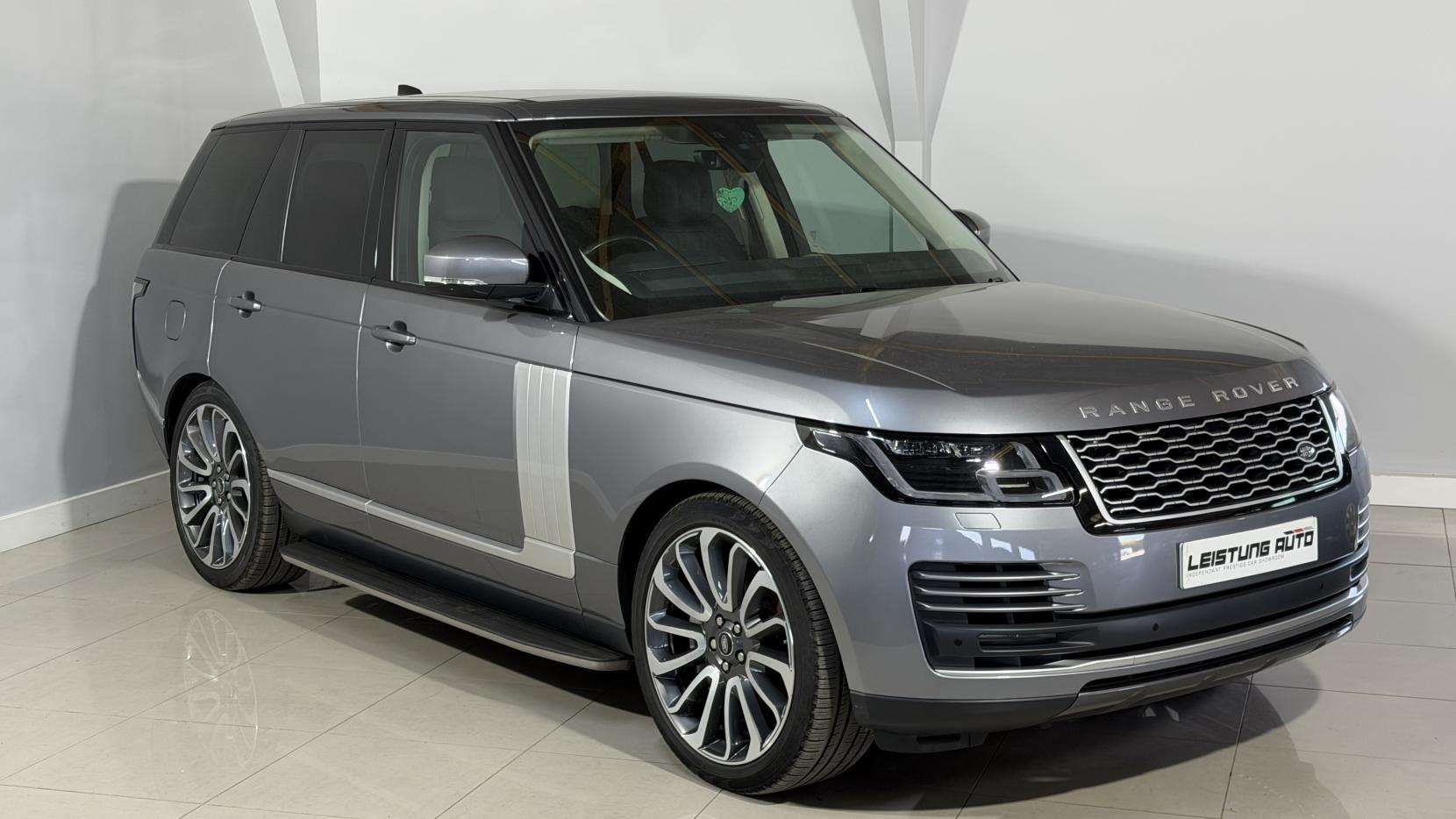 A 2021 LAND ROVER RANGE ROVER 3.0 D300 MHEV Westminster SUV 5dr Diesel Auto 4WD Euro 6 (s/s) (300 ps) A 2021 LAND ROVER RANGE ROVER 3.0 D300 MHEV Westminster SUV 5dr Diesel Auto 4WD Euro 6 (s/s) (300 ps)