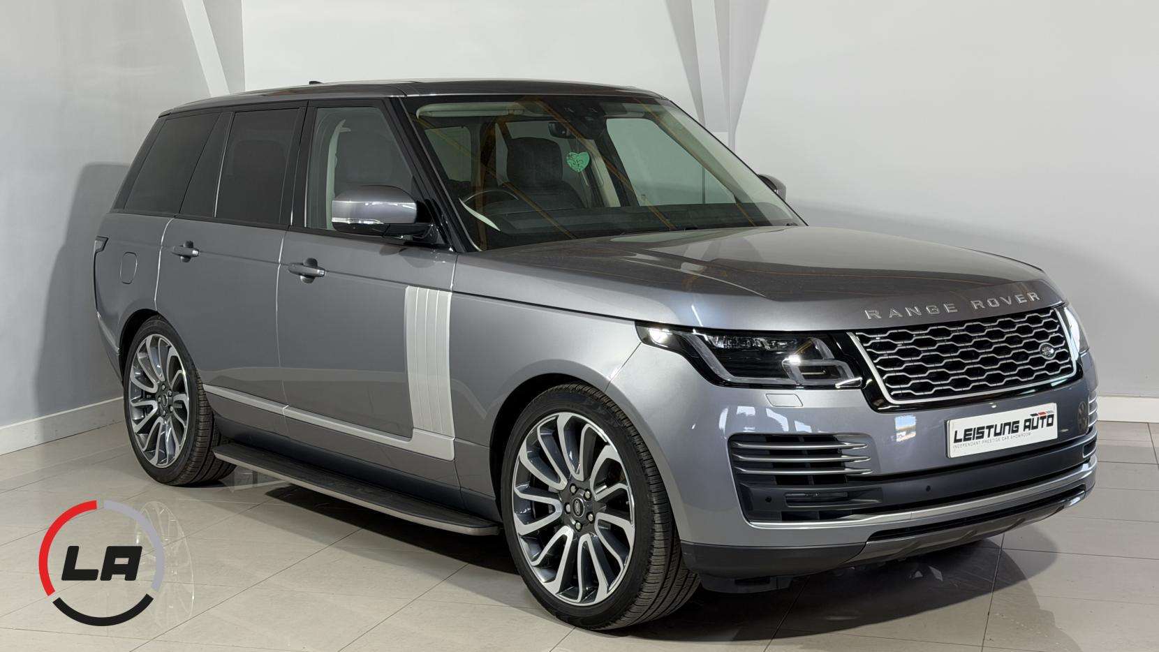 A 2021 LAND ROVER RANGE ROVER 3.0 D300 MHEV Westminster SUV 5dr Diesel Auto 4WD Euro 6 (s/s) (300 ps) A 2021 LAND ROVER RANGE ROVER 3.0 D300 MHEV Westminster SUV 5dr Diesel Auto 4WD Euro 6 (s/s) (300 ps)