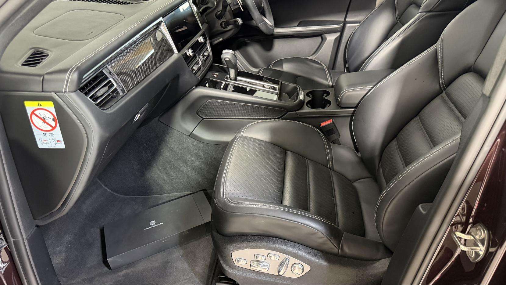2022 PORSCHE MACAN 2022 PORSCHE MACAN