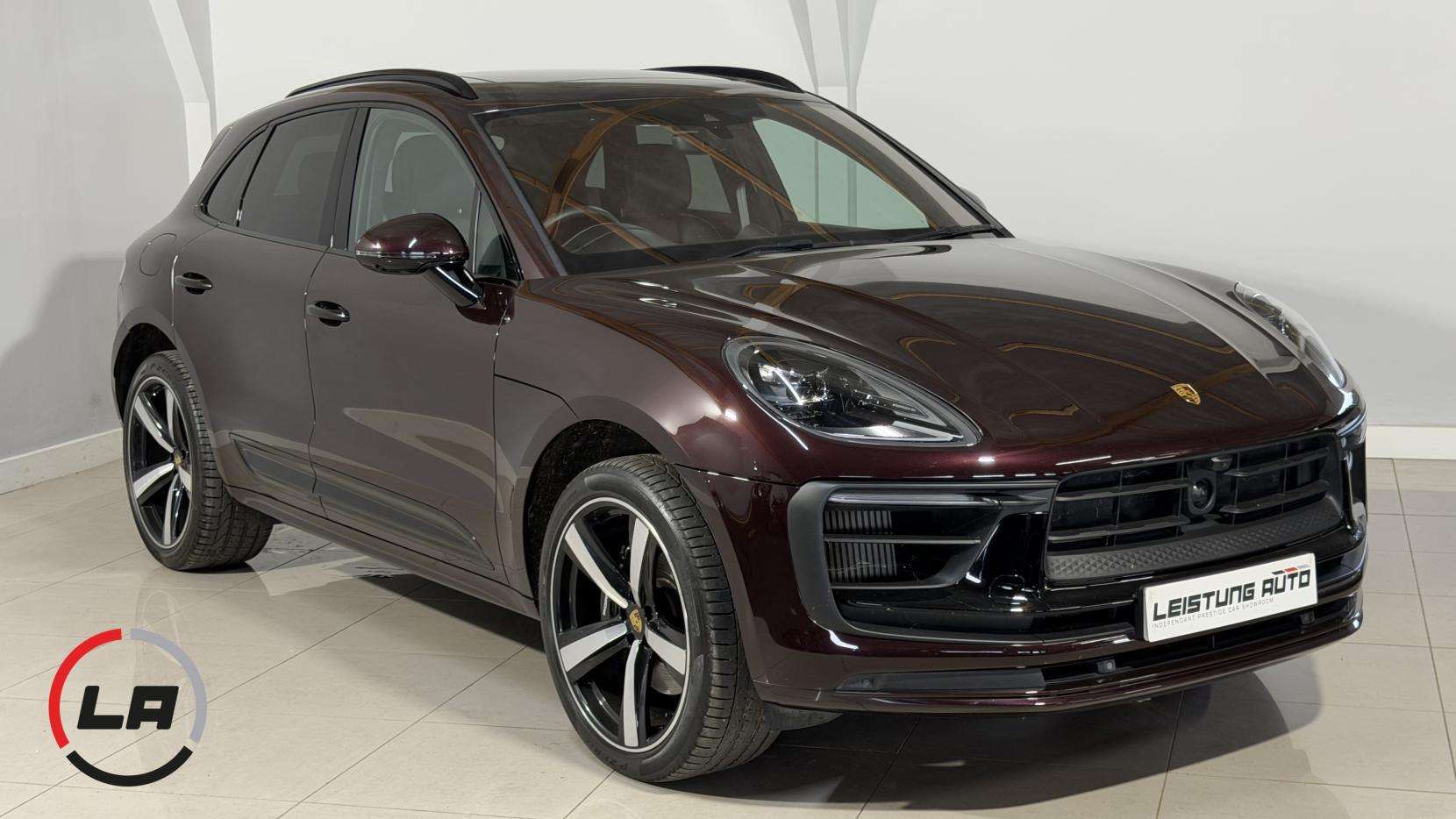 A 2022 PORSCHE MACAN 2.9T V6 S SUV 5dr Petrol PDK 4WD Euro 6 (s/s) (380 ps) A 2022 PORSCHE MACAN 2.9T V6 S SUV 5dr Petrol PDK 4WD Euro 6 (s/s) (380 ps)