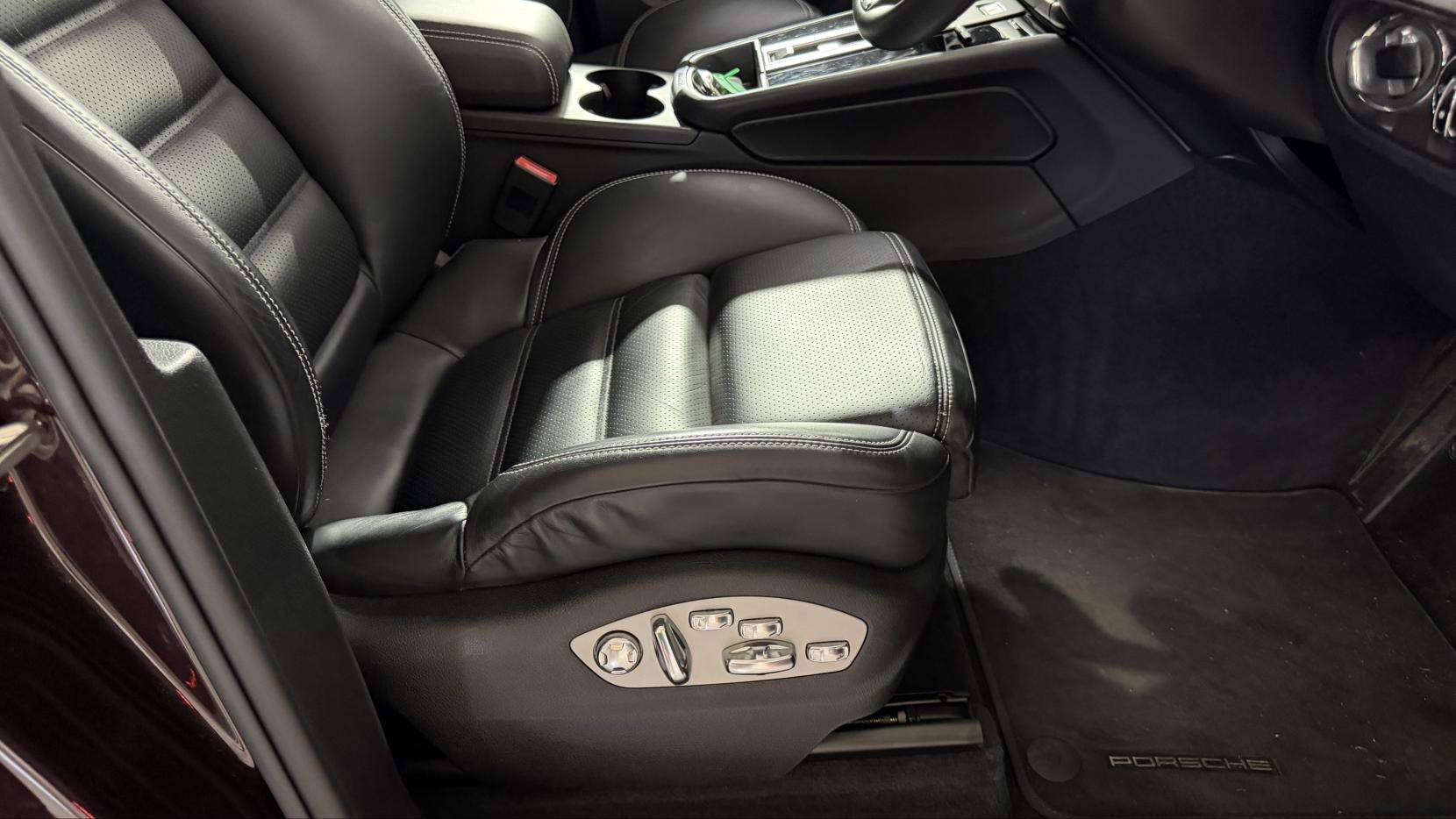 2022 PORSCHE MACAN 2022 PORSCHE MACAN