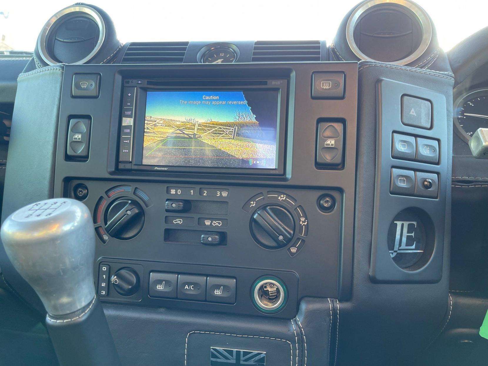 2009 LAND ROVER DEFENDER 2009 LAND ROVER DEFENDER