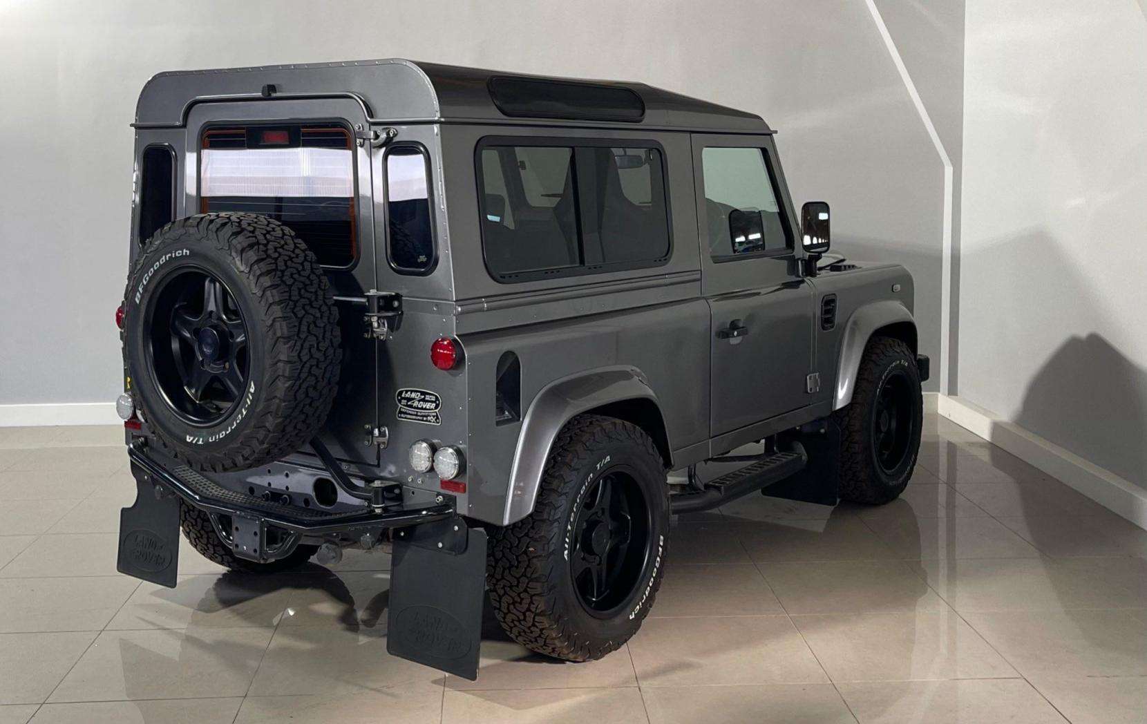 2009 LAND ROVER DEFENDER 2009 LAND ROVER DEFENDER