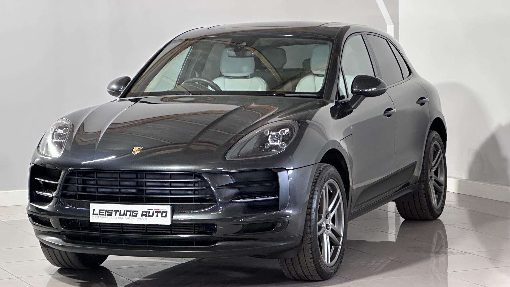 A 2020 PORSCHE MACAN 2.0T SUV 5dr Petrol PDK 4WD Euro 6 (s/s) (245 ps) A 2020 PORSCHE MACAN 2.0T SUV 5dr Petrol PDK 4WD Euro 6 (s/s) (245 ps)