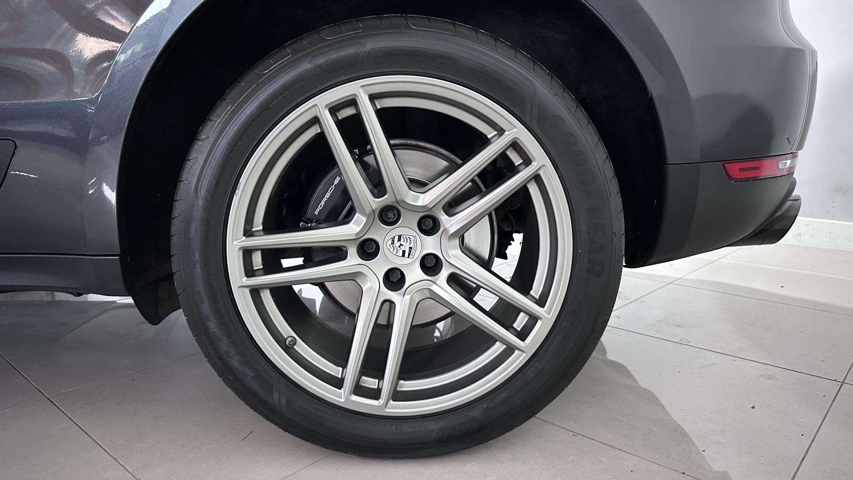 2020 PORSCHE MACAN 2020 PORSCHE MACAN