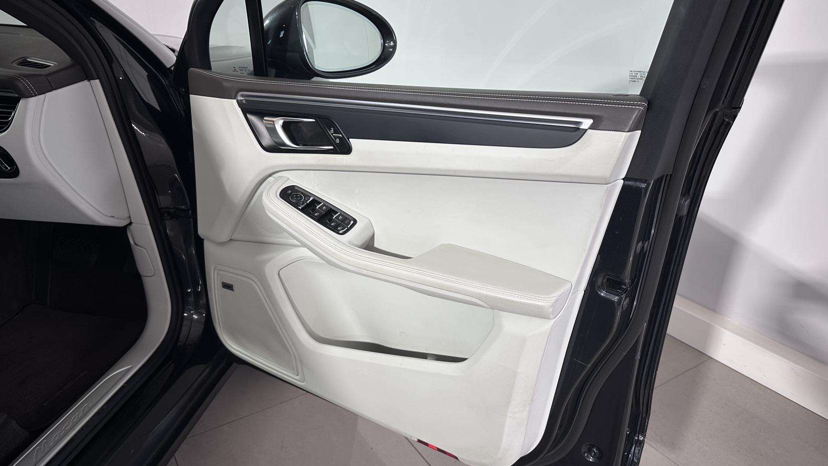 2020 PORSCHE MACAN 2020 PORSCHE MACAN