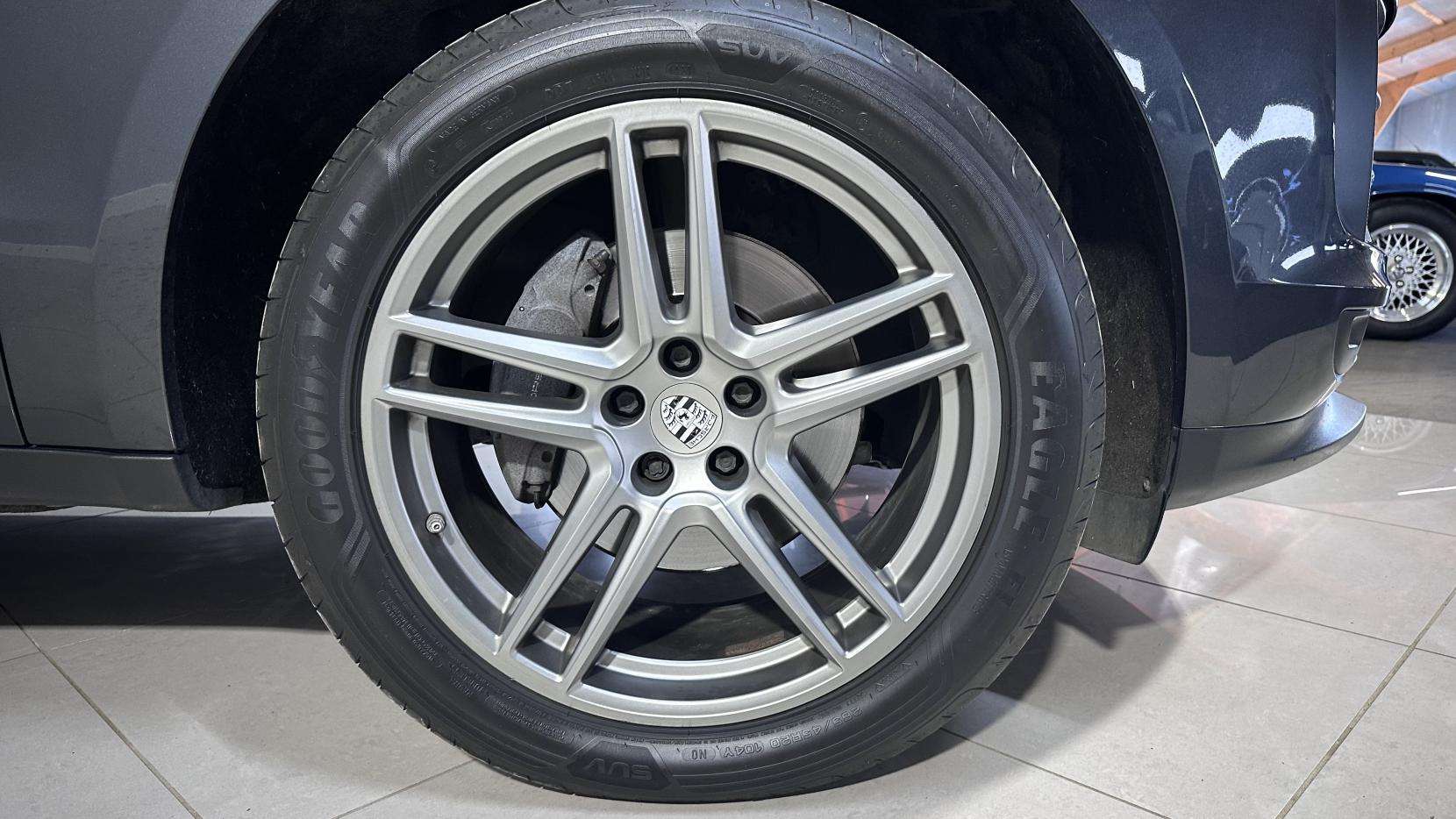 2020 PORSCHE MACAN 2020 PORSCHE MACAN