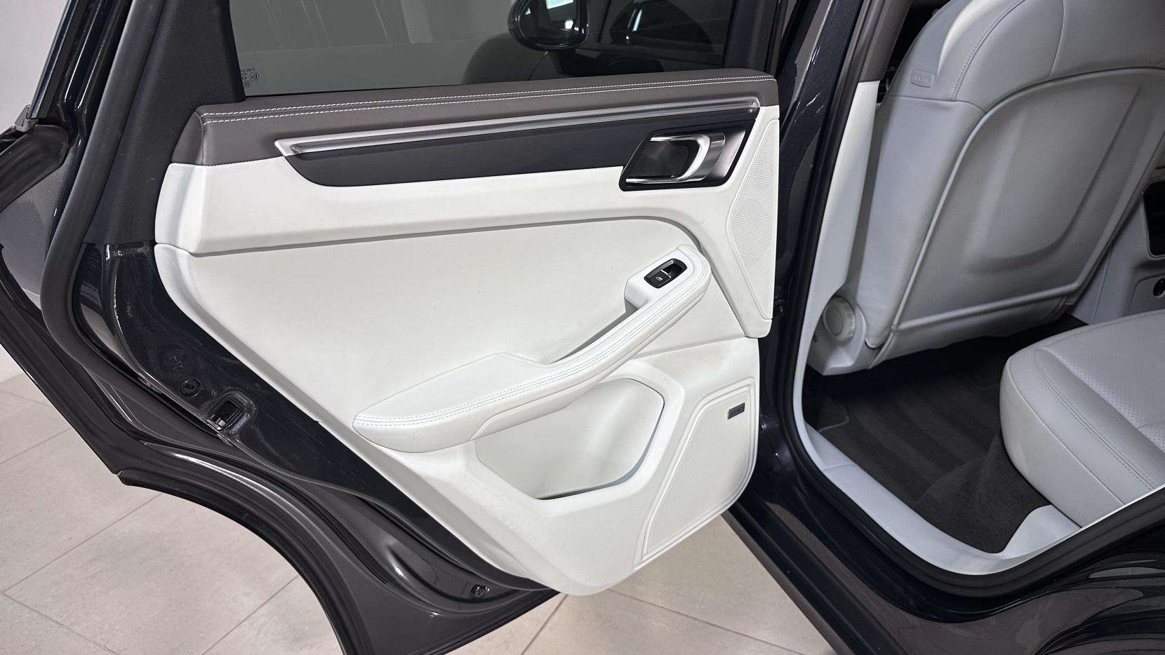 2020 PORSCHE MACAN 2020 PORSCHE MACAN