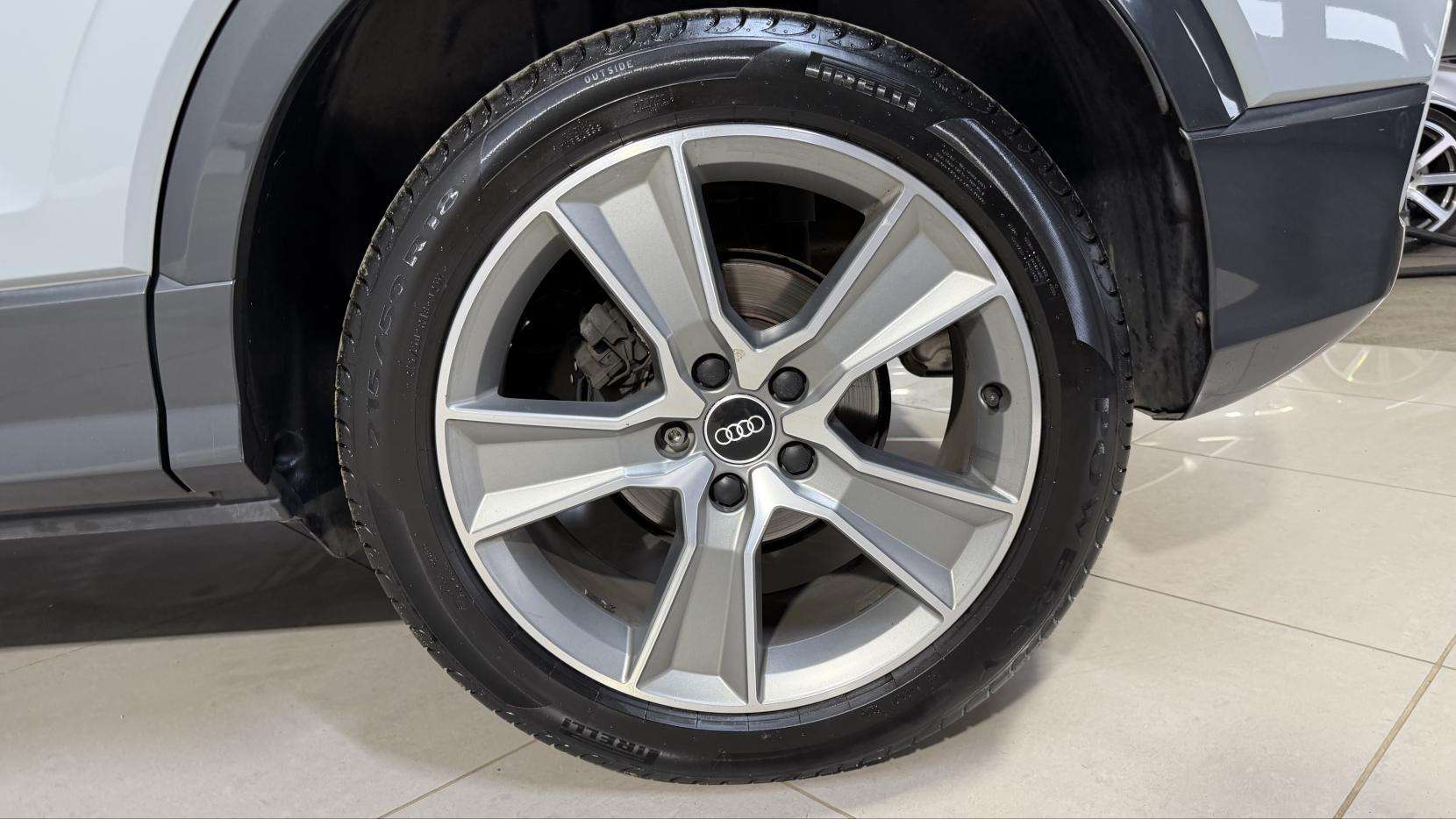 2021 AUDI Q2 2021 AUDI Q2