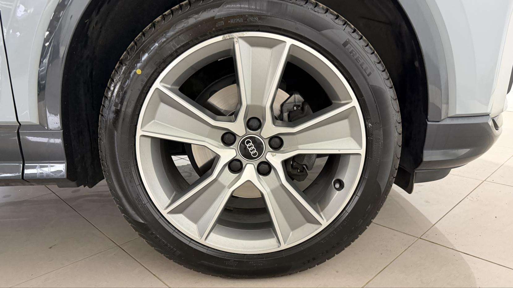 2021 AUDI Q2 2021 AUDI Q2