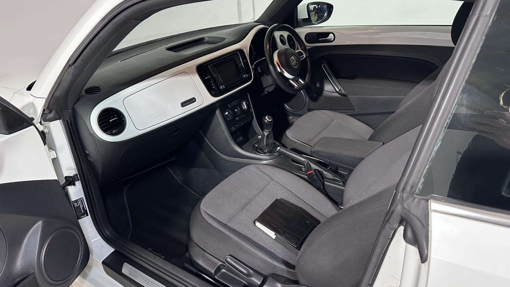 2015 VOLKSWAGEN BEETLE 2015 VOLKSWAGEN BEETLE