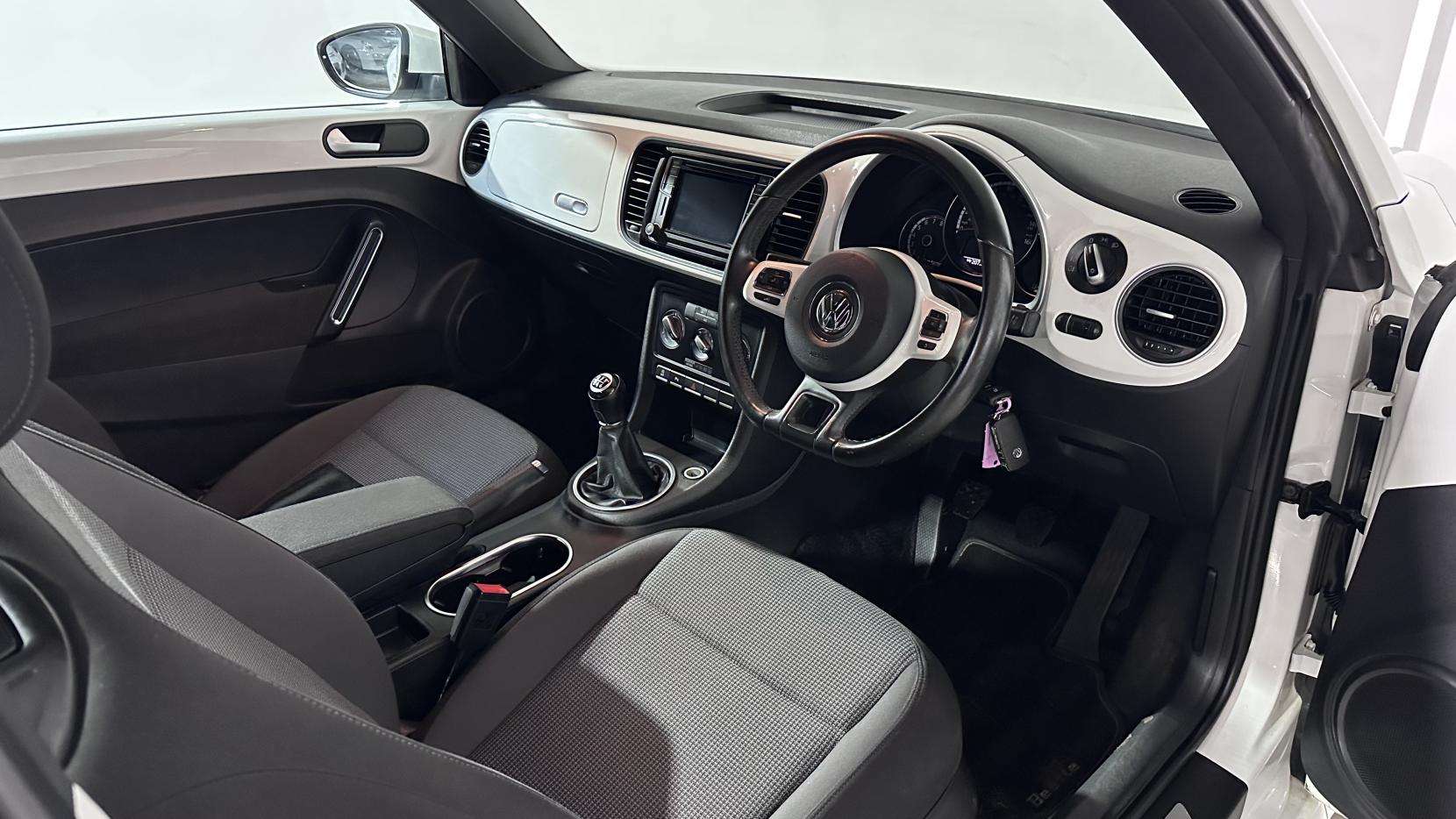 2015 VOLKSWAGEN BEETLE 2015 VOLKSWAGEN BEETLE