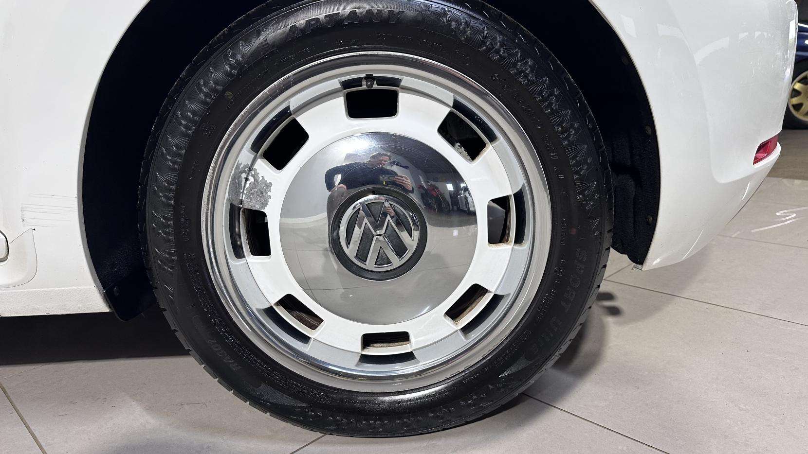 2015 VOLKSWAGEN BEETLE 2015 VOLKSWAGEN BEETLE