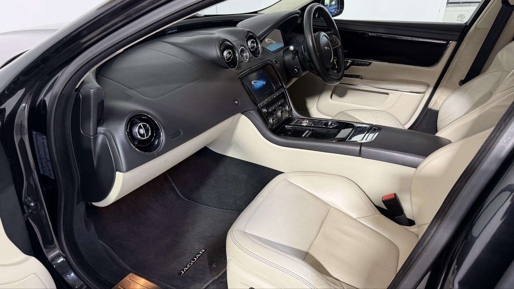 2015 JAGUAR XJ 2015 JAGUAR XJ