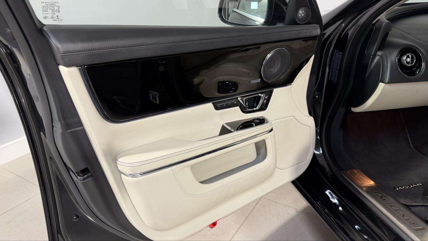2015 JAGUAR XJ 2015 JAGUAR XJ