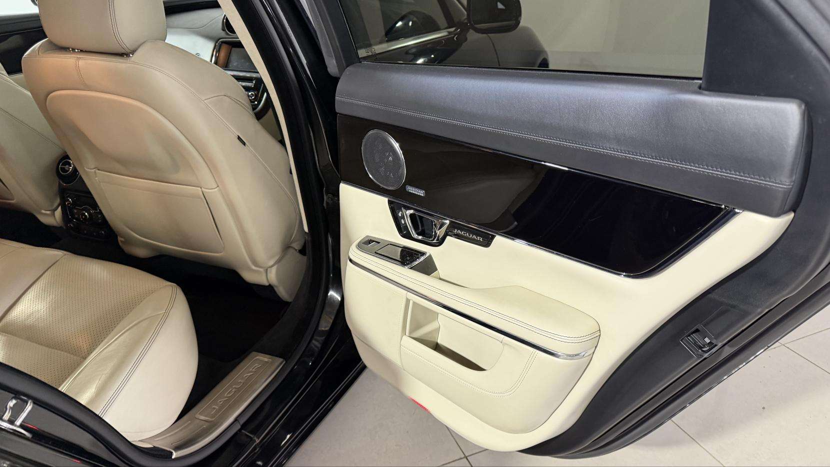 2015 JAGUAR XJ 2015 JAGUAR XJ