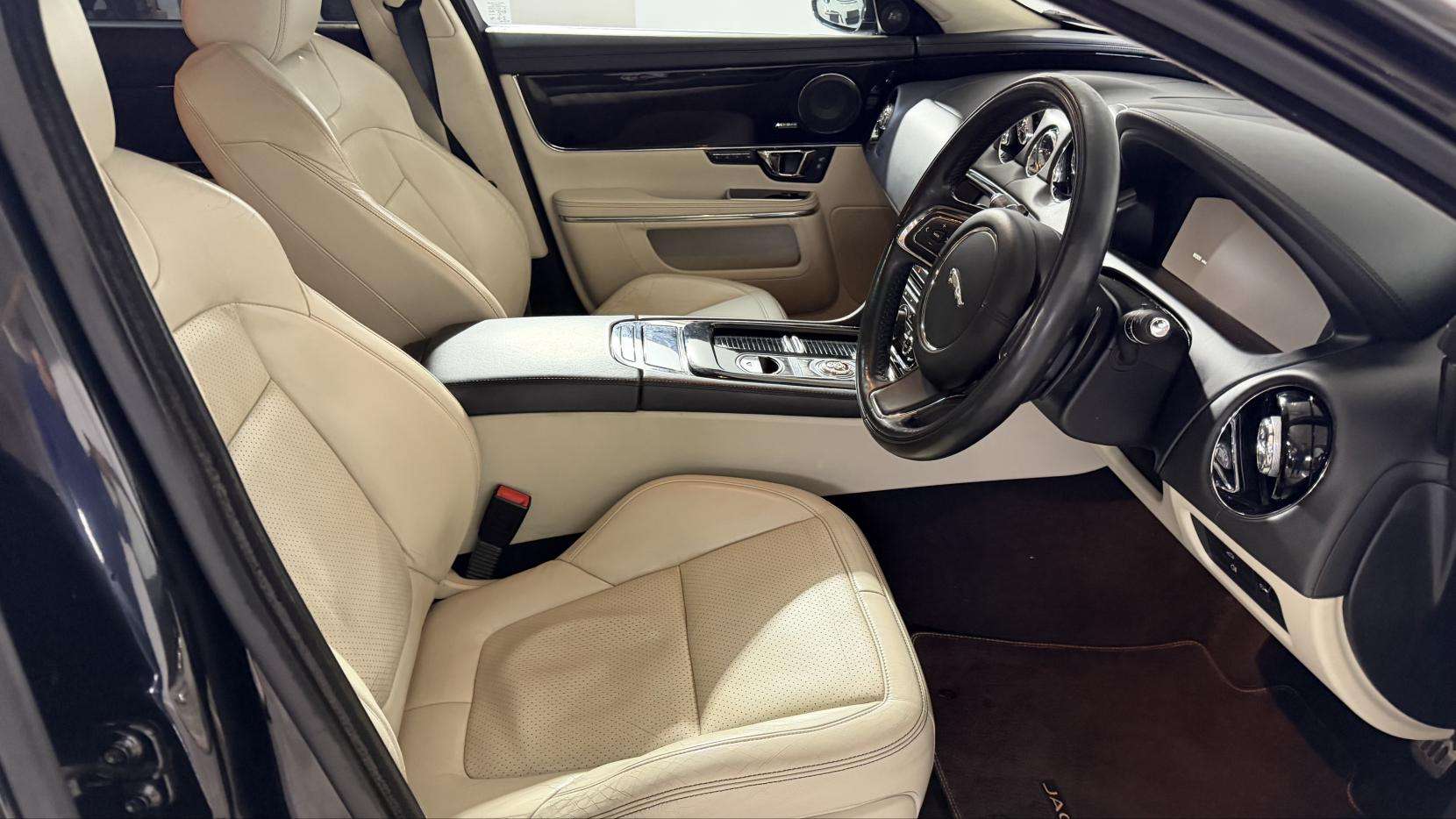 2015 JAGUAR XJ 2015 JAGUAR XJ