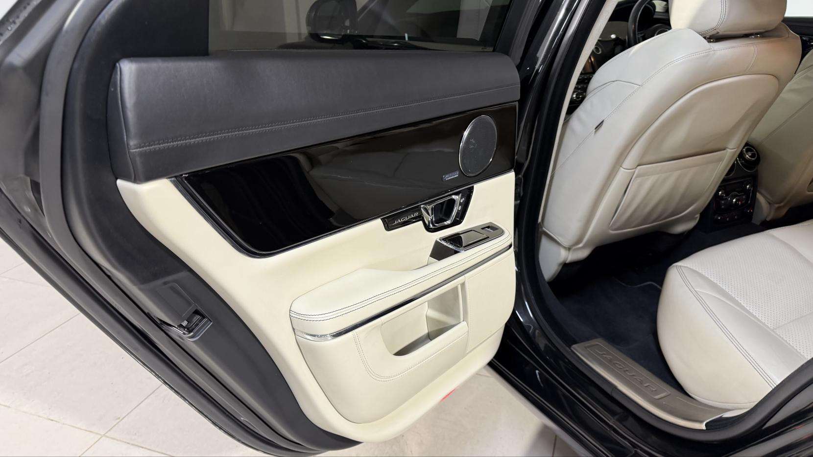 2015 JAGUAR XJ 2015 JAGUAR XJ