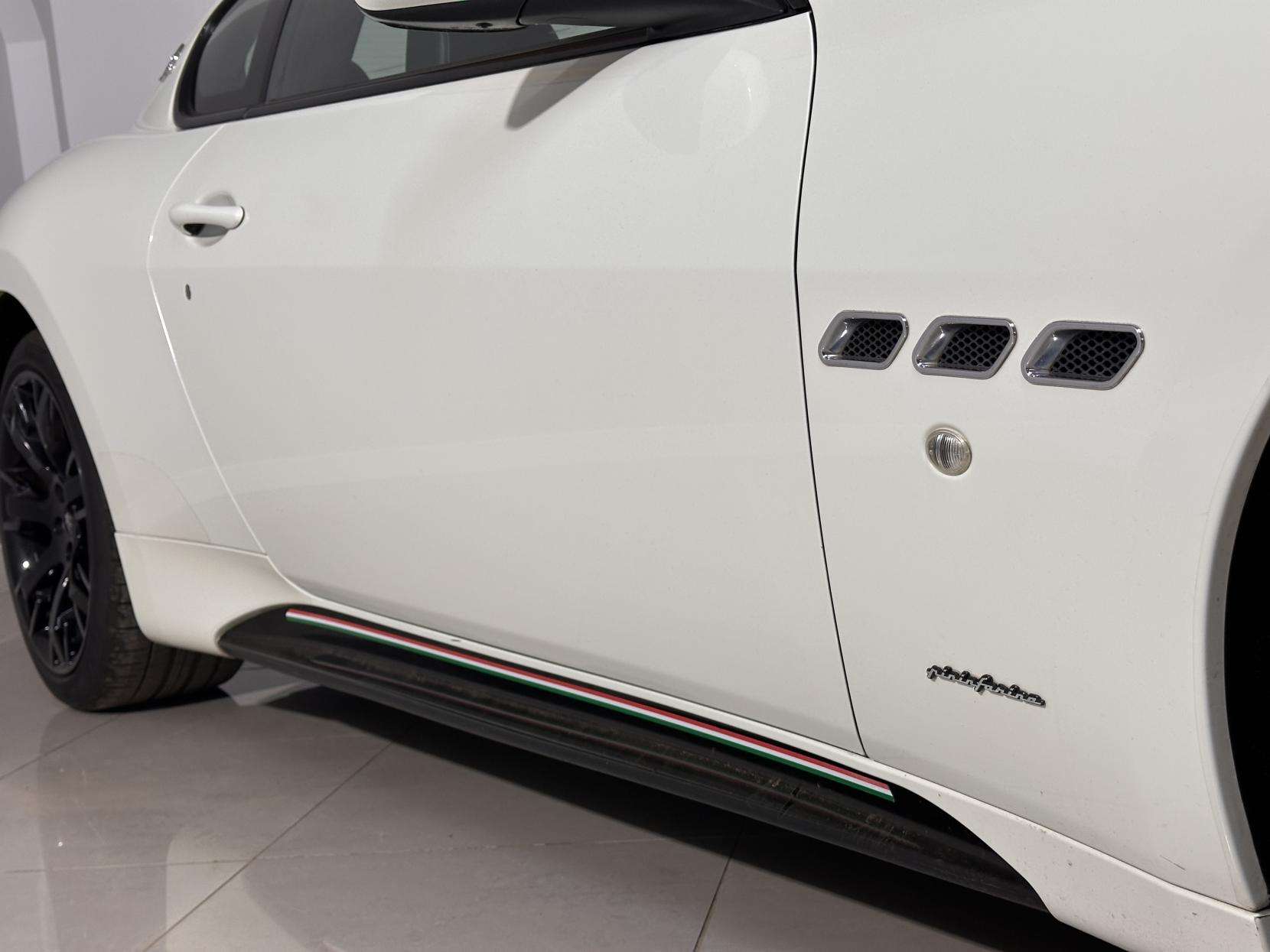 2012 MASERATI GRANTURISMO 2012 MASERATI GRANTURISMO