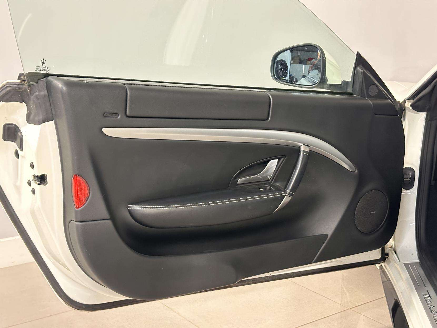 2012 MASERATI GRANTURISMO 2012 MASERATI GRANTURISMO