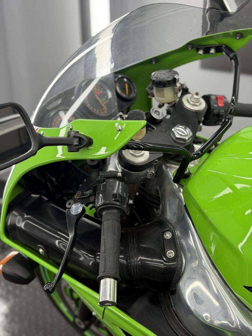 1997 KAWASAKI ZXR750 1997 KAWASAKI ZXR750