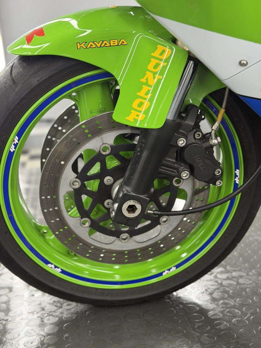 1997 KAWASAKI ZXR750 1997 KAWASAKI ZXR750