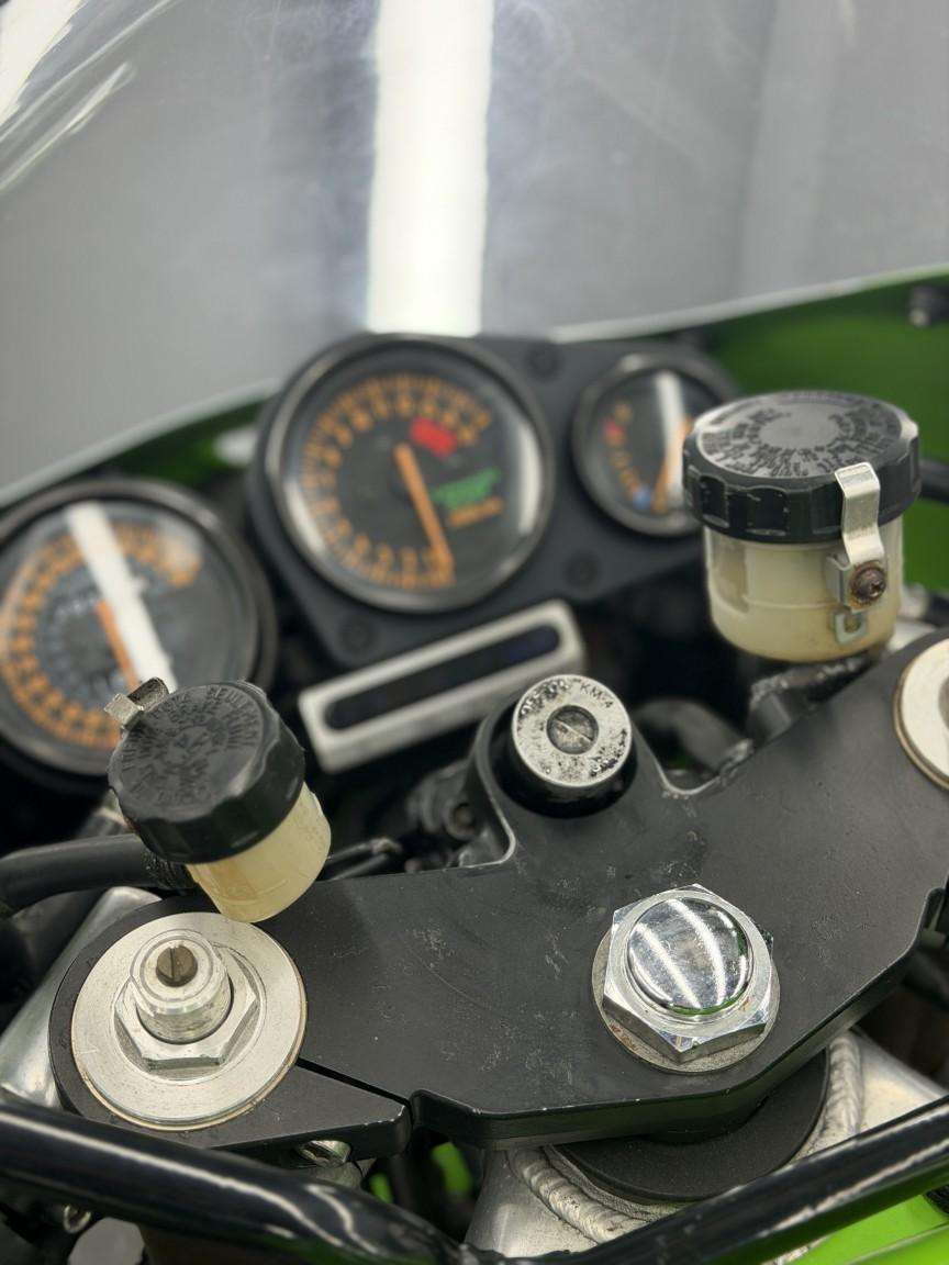 1997 KAWASAKI ZXR750 1997 KAWASAKI ZXR750
