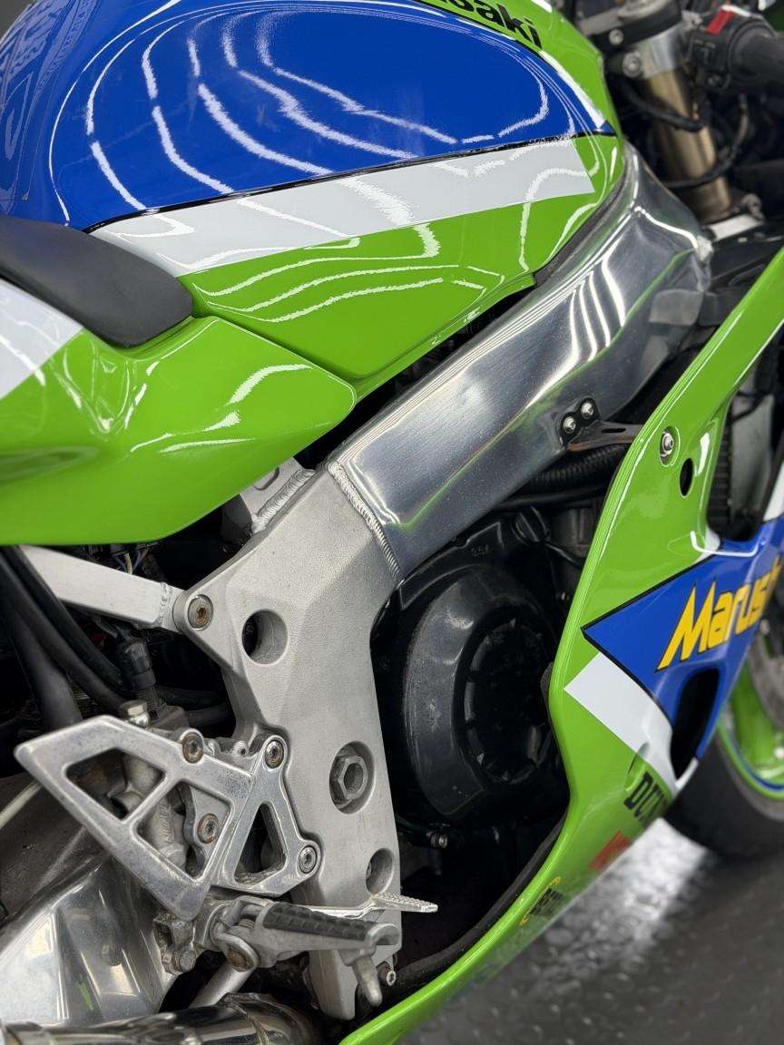 1997 KAWASAKI ZXR750 1997 KAWASAKI ZXR750