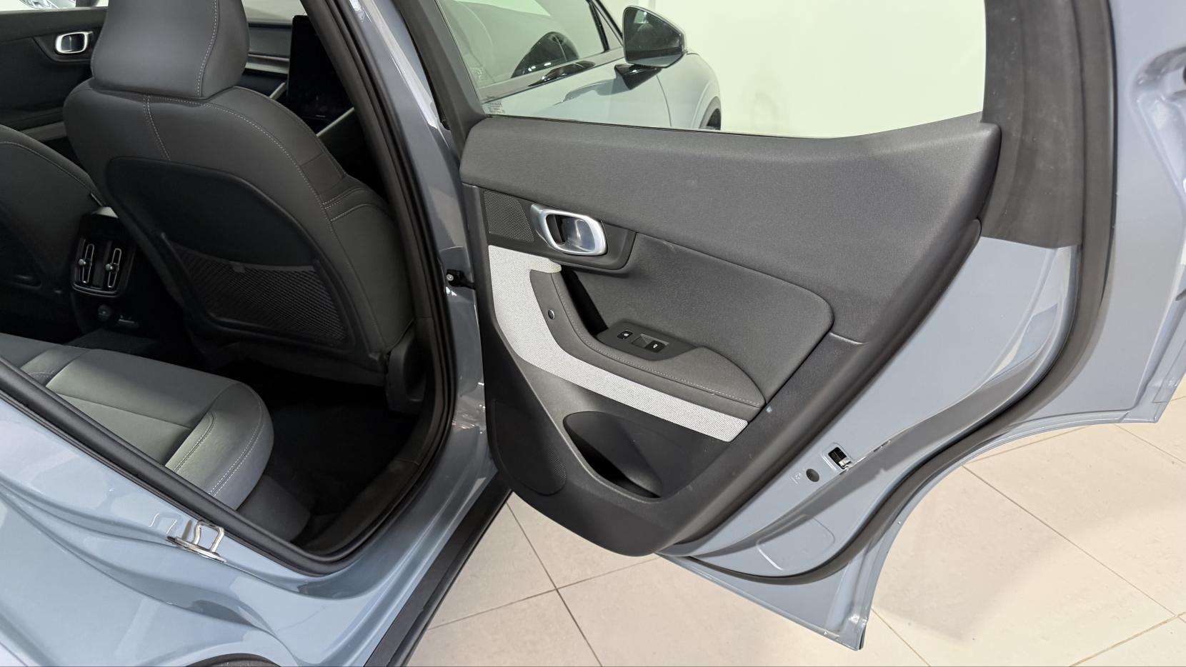 2022 POLESTAR POLESTAR 2 2022 POLESTAR POLESTAR 2