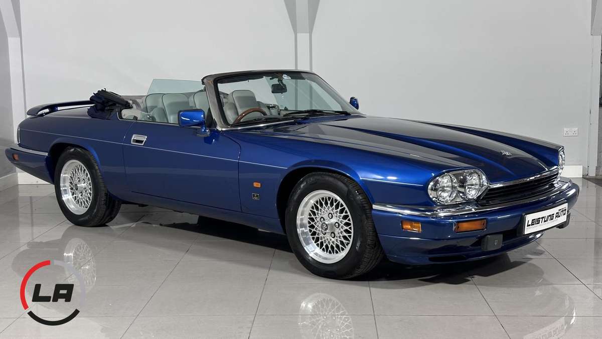 Check out this Jaguar Xjs 1993 Petrol Automatic
