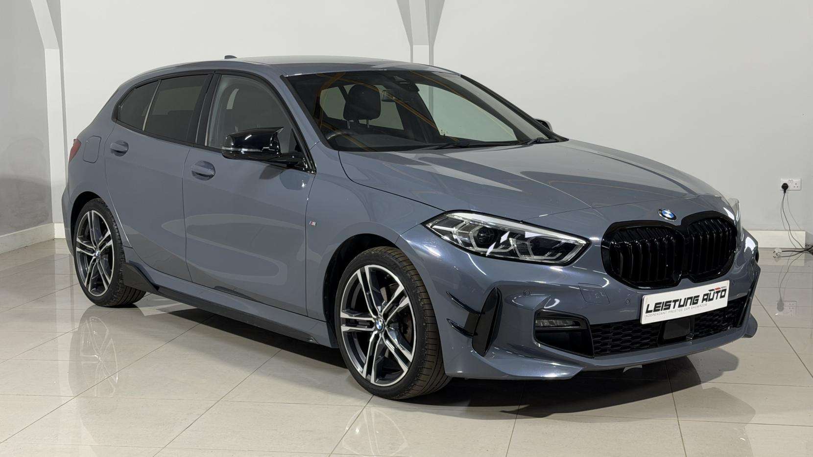 A 2020 BMW 1 SERIES 1.5 118i M Sport Hatchback 5dr Petrol DCT Euro 6 (s/s) (140 ps) A 2020 BMW 1 SERIES 1.5 118i M Sport Hatchback 5dr Petrol DCT Euro 6 (s/s) (140 ps)