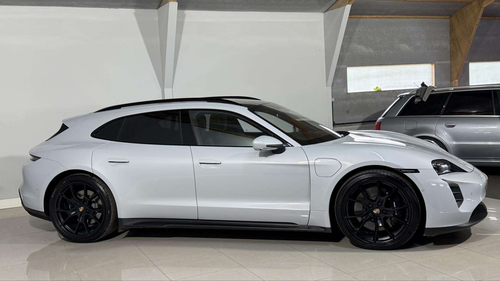 2022 PORSCHE TAYCAN 2022 PORSCHE TAYCAN