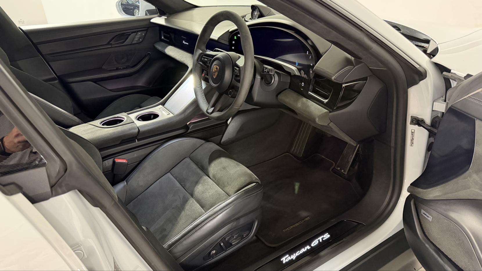 2022 PORSCHE TAYCAN 2022 PORSCHE TAYCAN