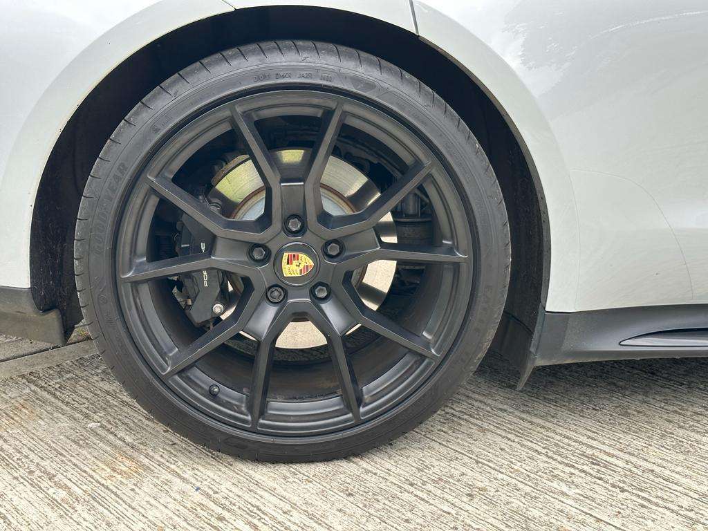 2022 PORSCHE TAYCAN 2022 PORSCHE TAYCAN