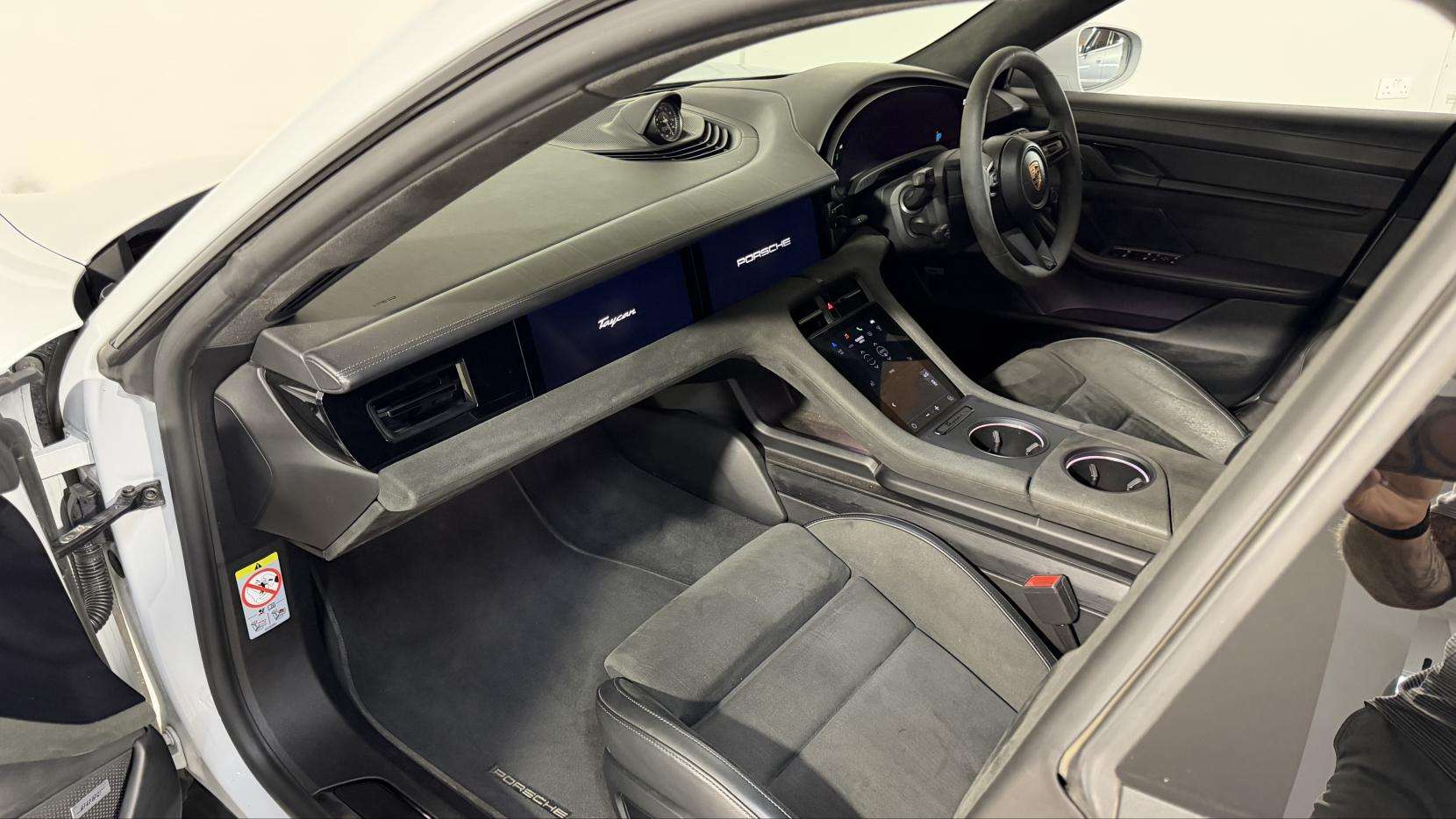 2022 PORSCHE TAYCAN 2022 PORSCHE TAYCAN