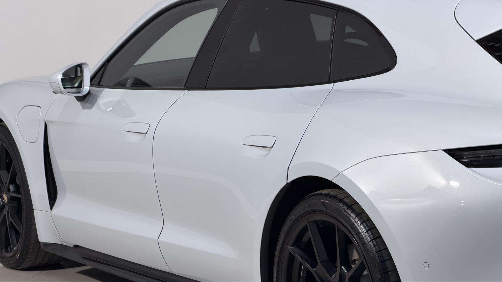 2022 PORSCHE TAYCAN 2022 PORSCHE TAYCAN