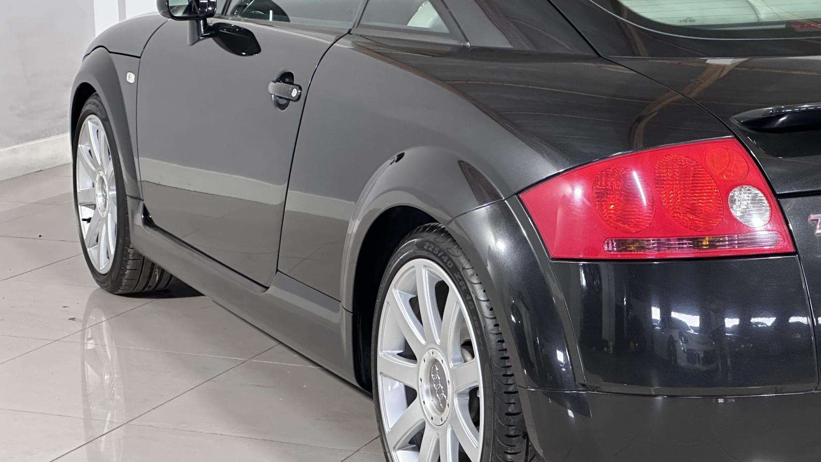 2004 AUDI TT 2004 AUDI TT