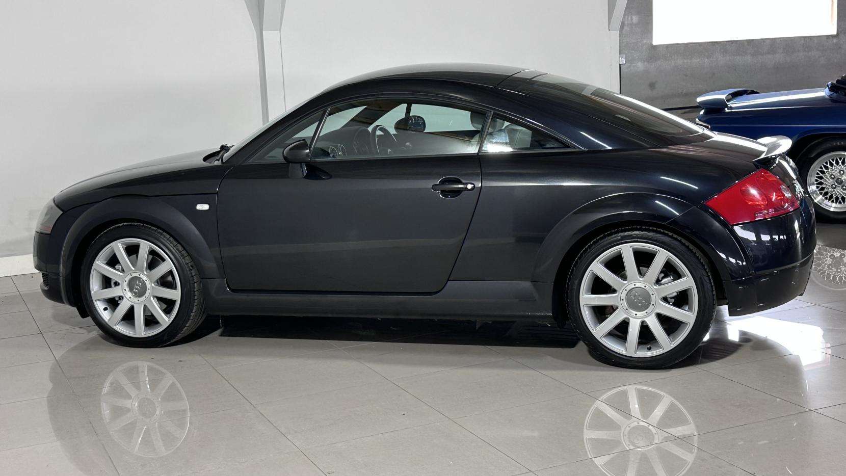 2004 AUDI TT 2004 AUDI TT