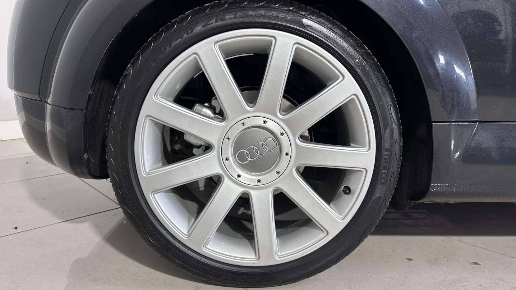 2004 AUDI TT 2004 AUDI TT