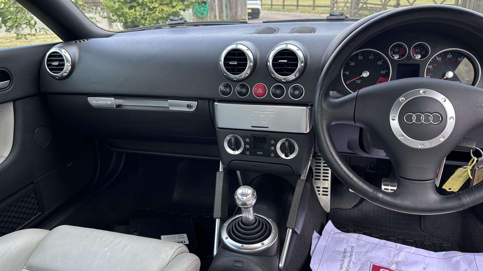 2004 AUDI TT 2004 AUDI TT