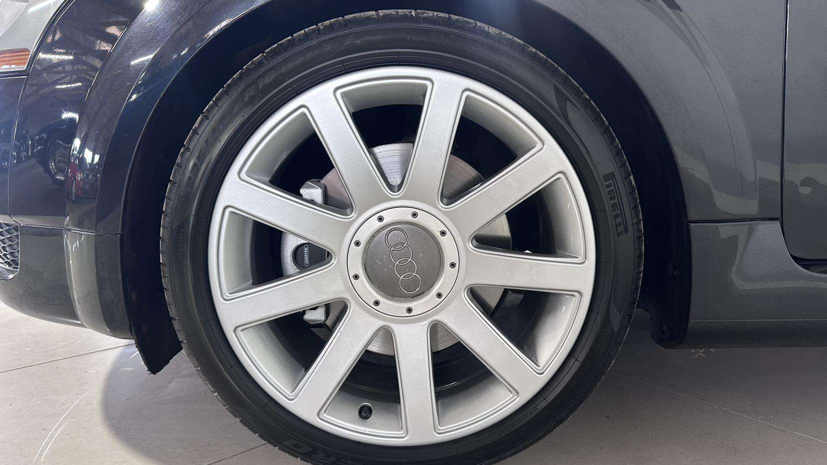 2004 AUDI TT 2004 AUDI TT