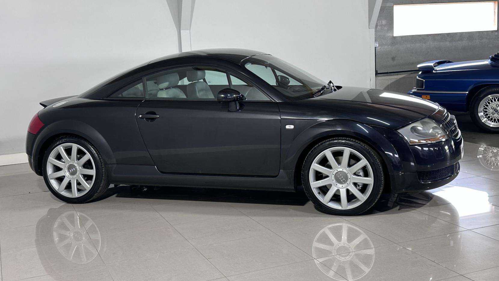2004 AUDI TT 2004 AUDI TT