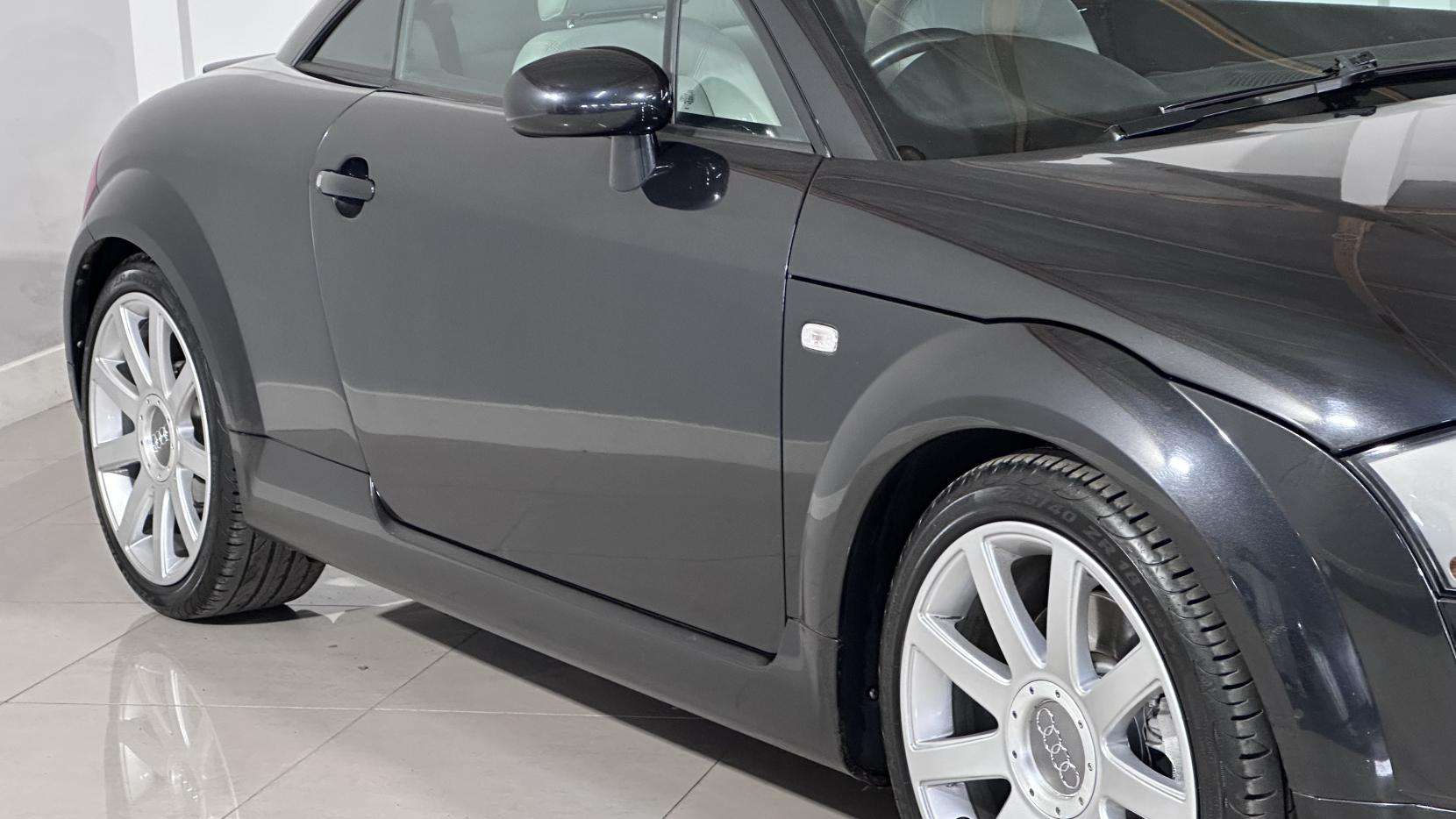 2004 AUDI TT 2004 AUDI TT