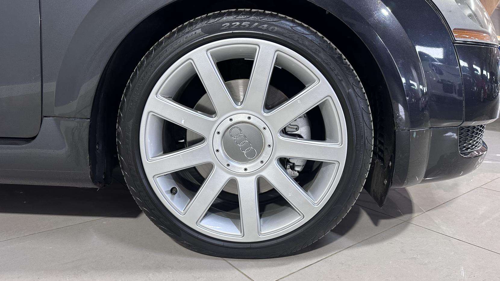 2004 AUDI TT 2004 AUDI TT